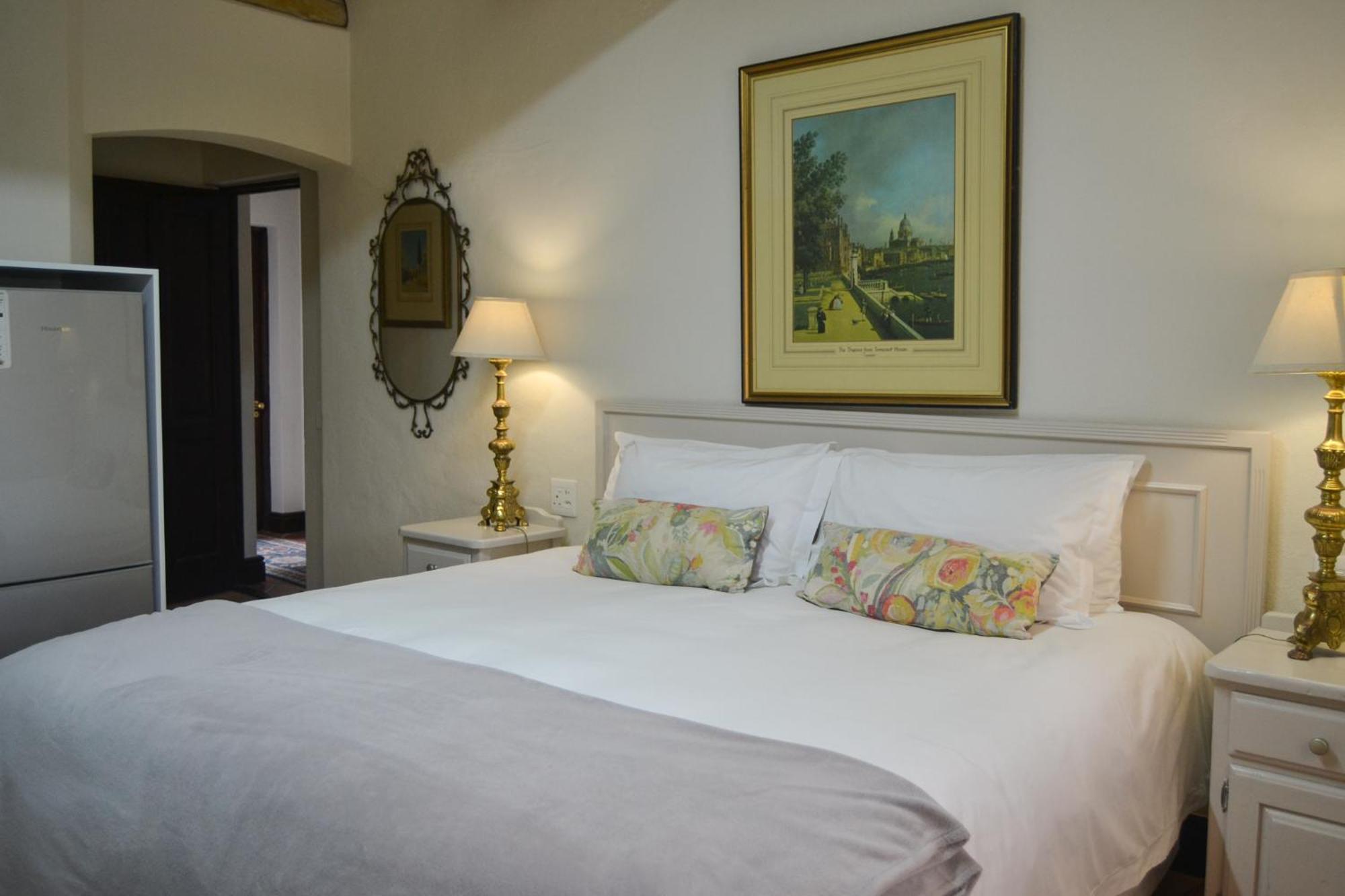 4 Piet Retief Hotel สเตลเลนบอช ภายนอก รูปภาพ