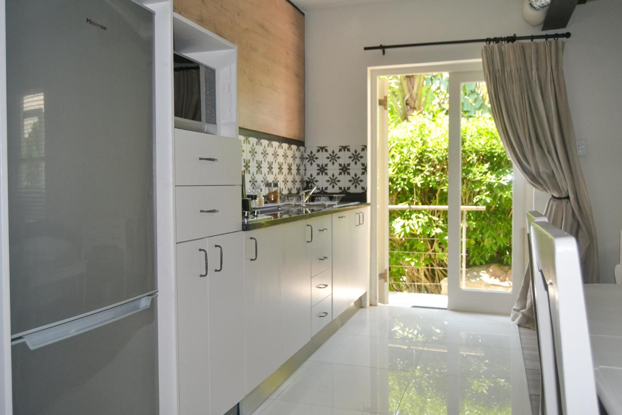 4 Piet Retief Hotel สเตลเลนบอช ภายนอก รูปภาพ